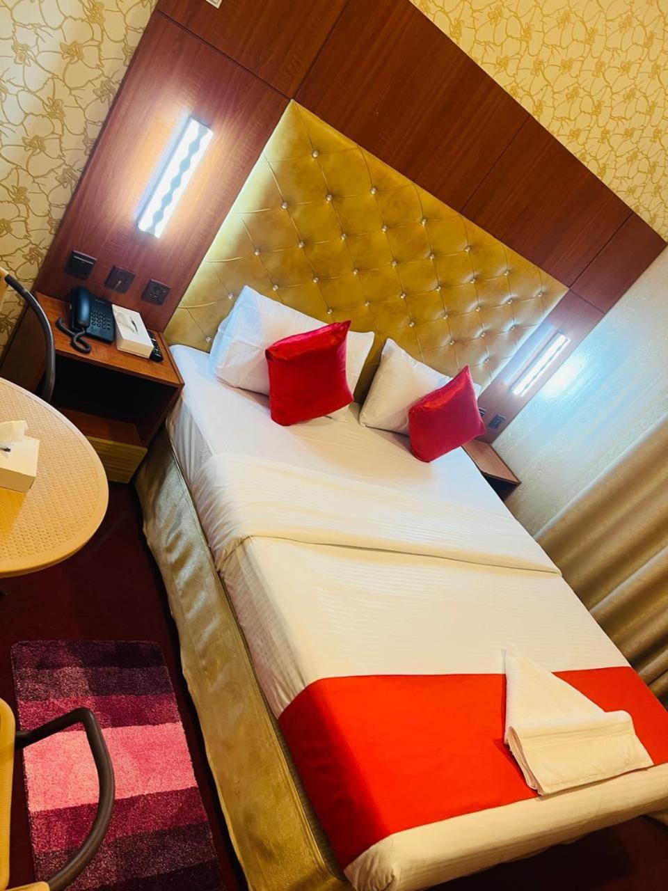 Parasol Hotel Dubai Luaran gambar